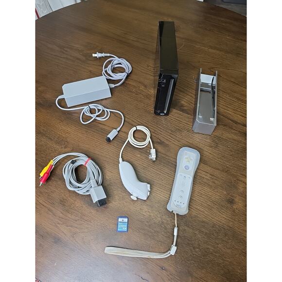 Nintendo Wii Console (RVL-001) Black TESTED Bundle - Picture 1 of 16